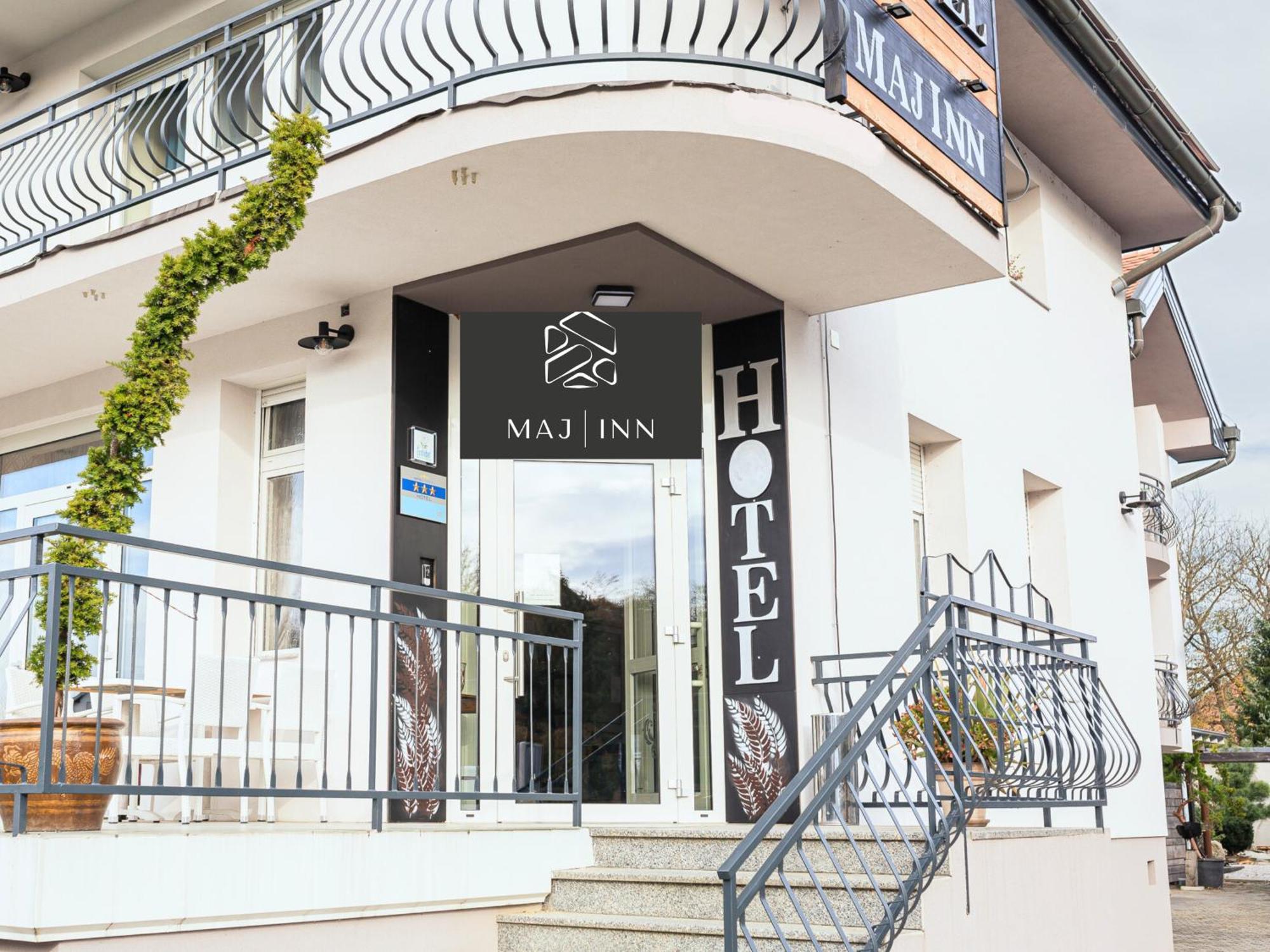 Hotel Maj Inn Моравске-Топлице Екстериор снимка