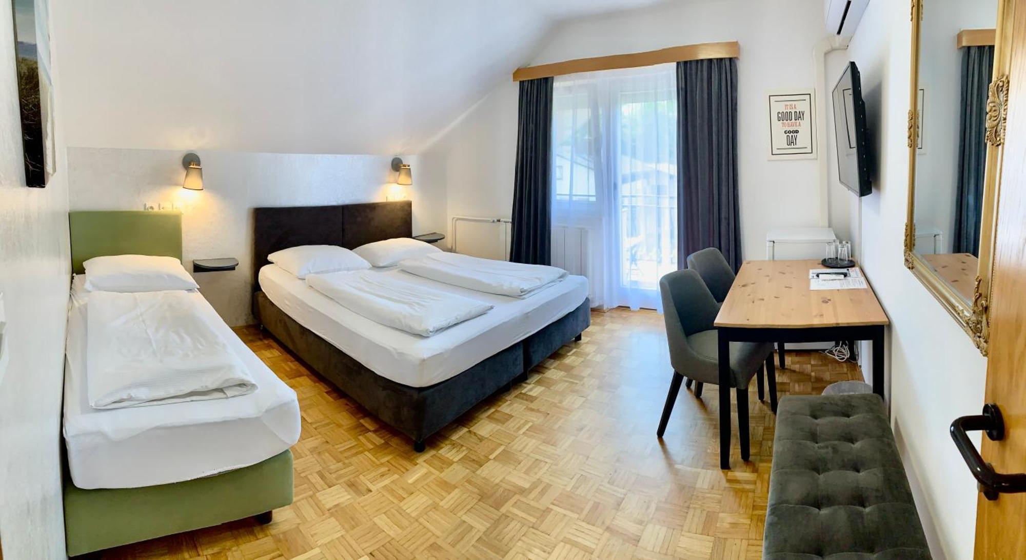 Hotel Maj Inn Моравске-Топлице Екстериор снимка
