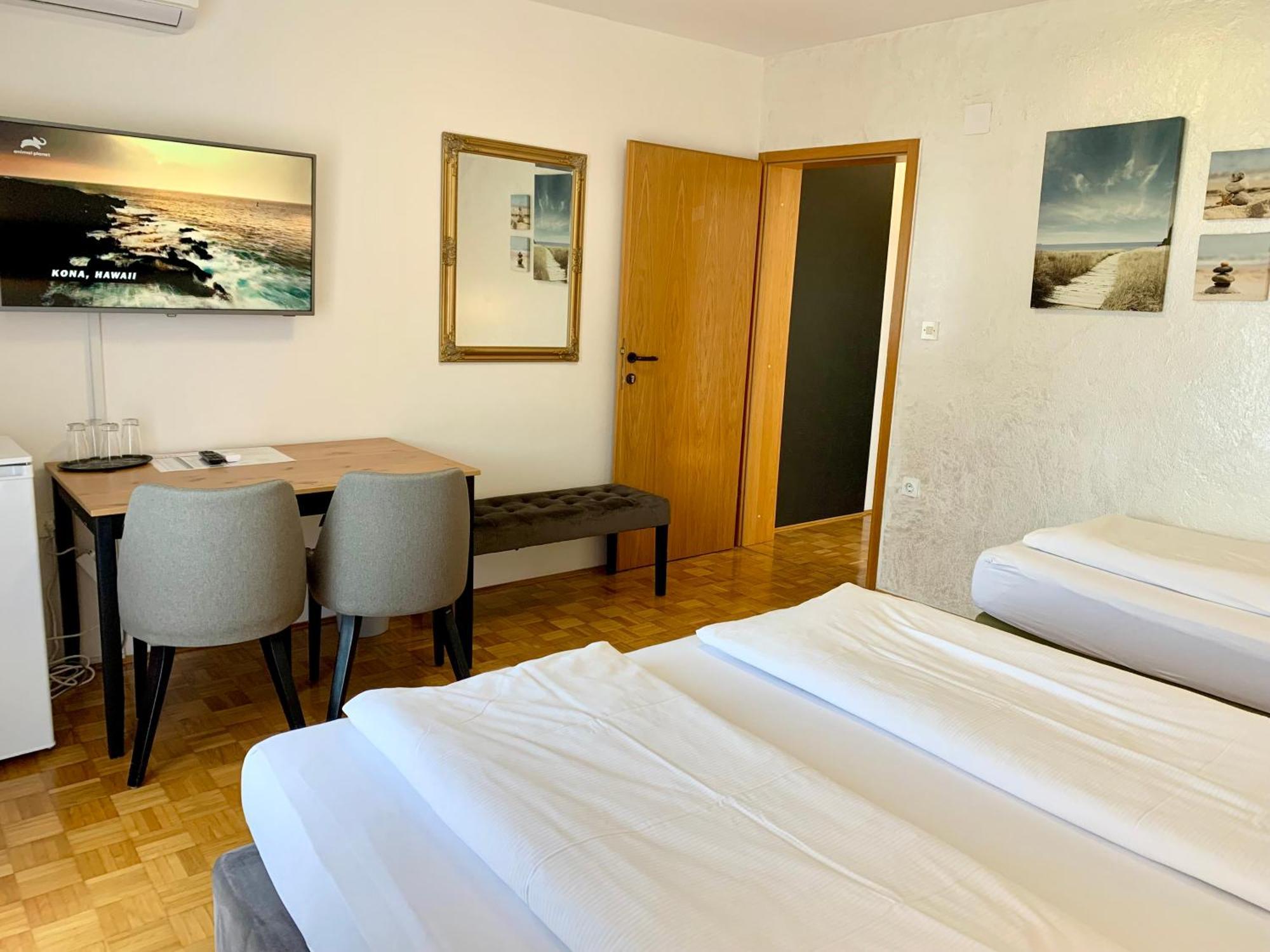 Hotel Maj Inn Моравске-Топлице Екстериор снимка