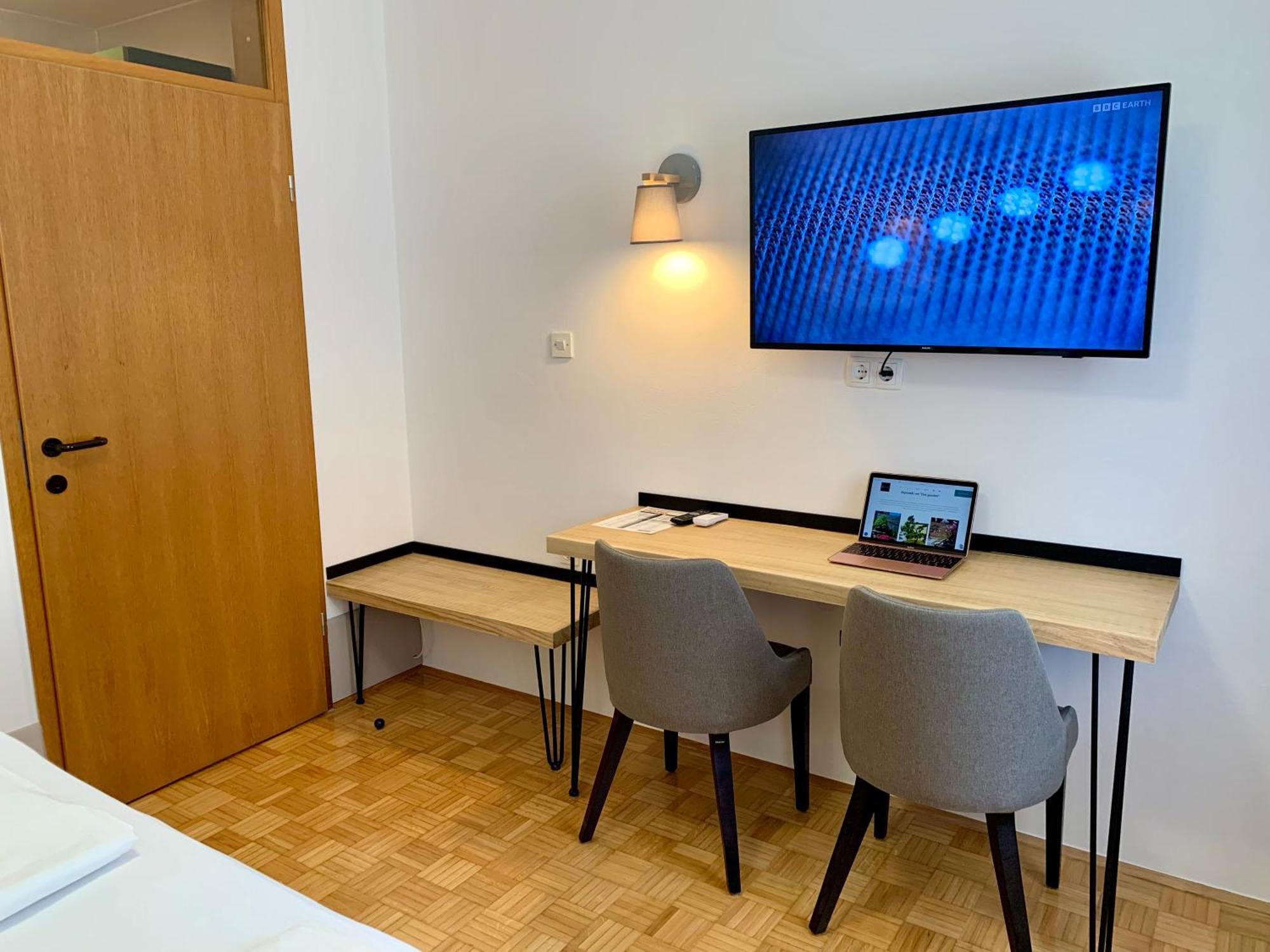 Hotel Maj Inn Моравске-Топлице Екстериор снимка