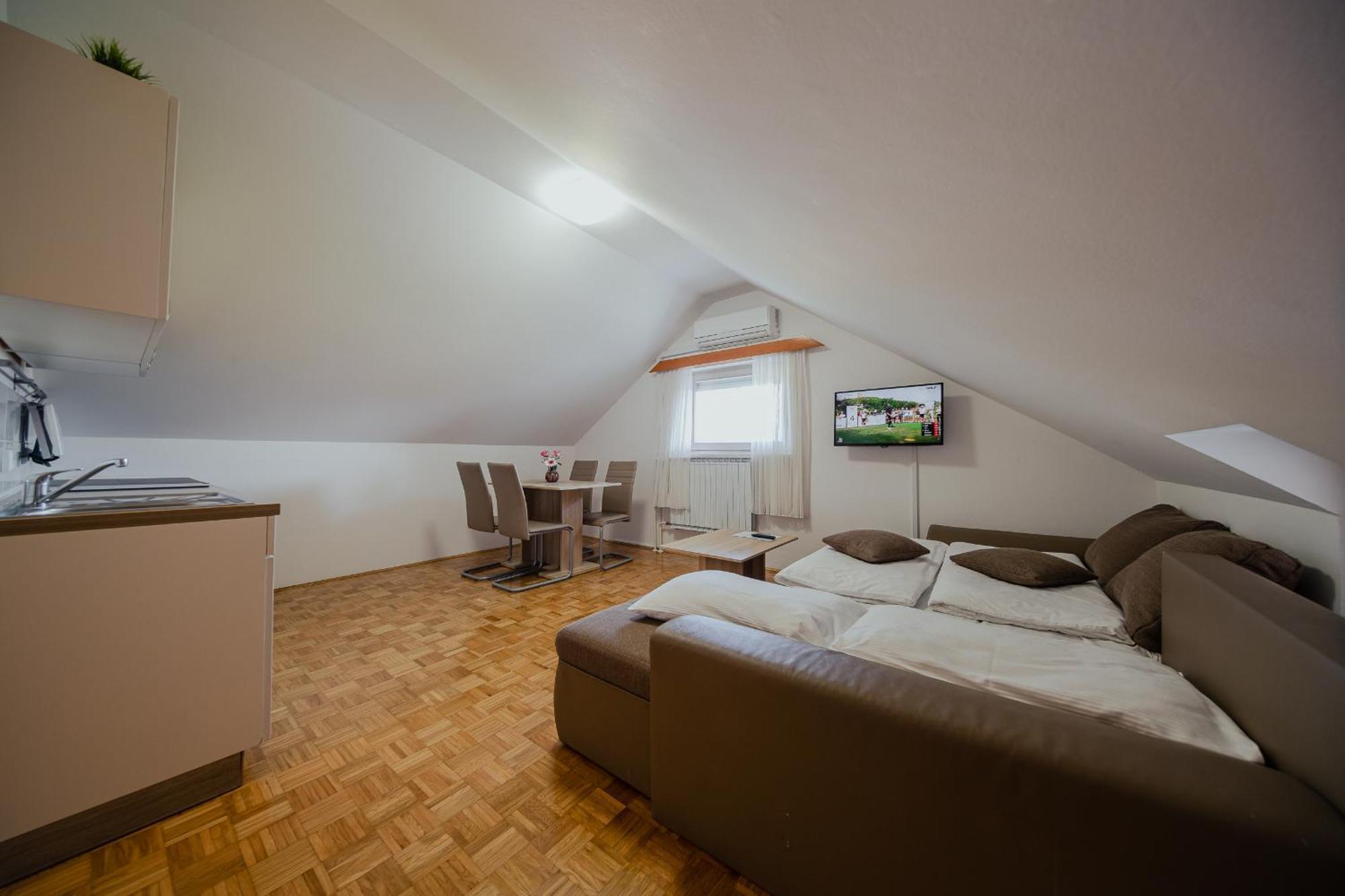 Hotel Maj Inn Моравске-Топлице Стая снимка