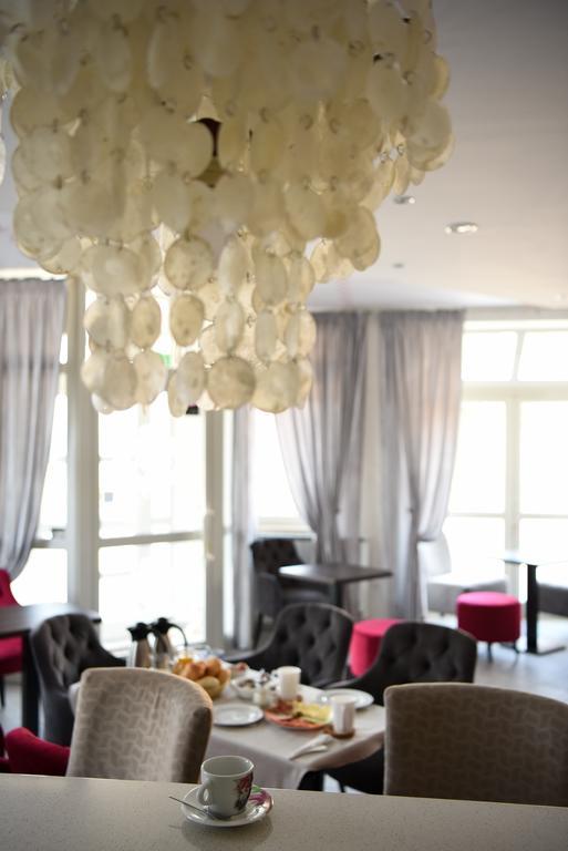 Hotel Maj Inn Моравске-Топлице Екстериор снимка