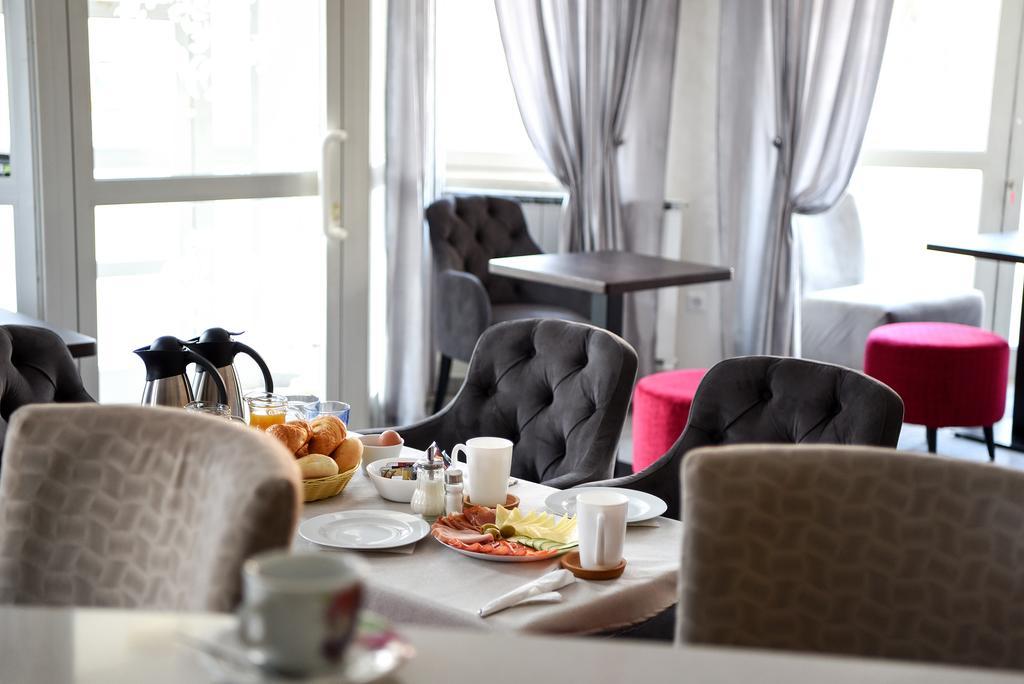 Hotel Maj Inn Моравске-Топлице Екстериор снимка